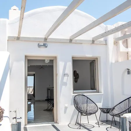 Apartment Burned Rock Imerovigli (Santorini)